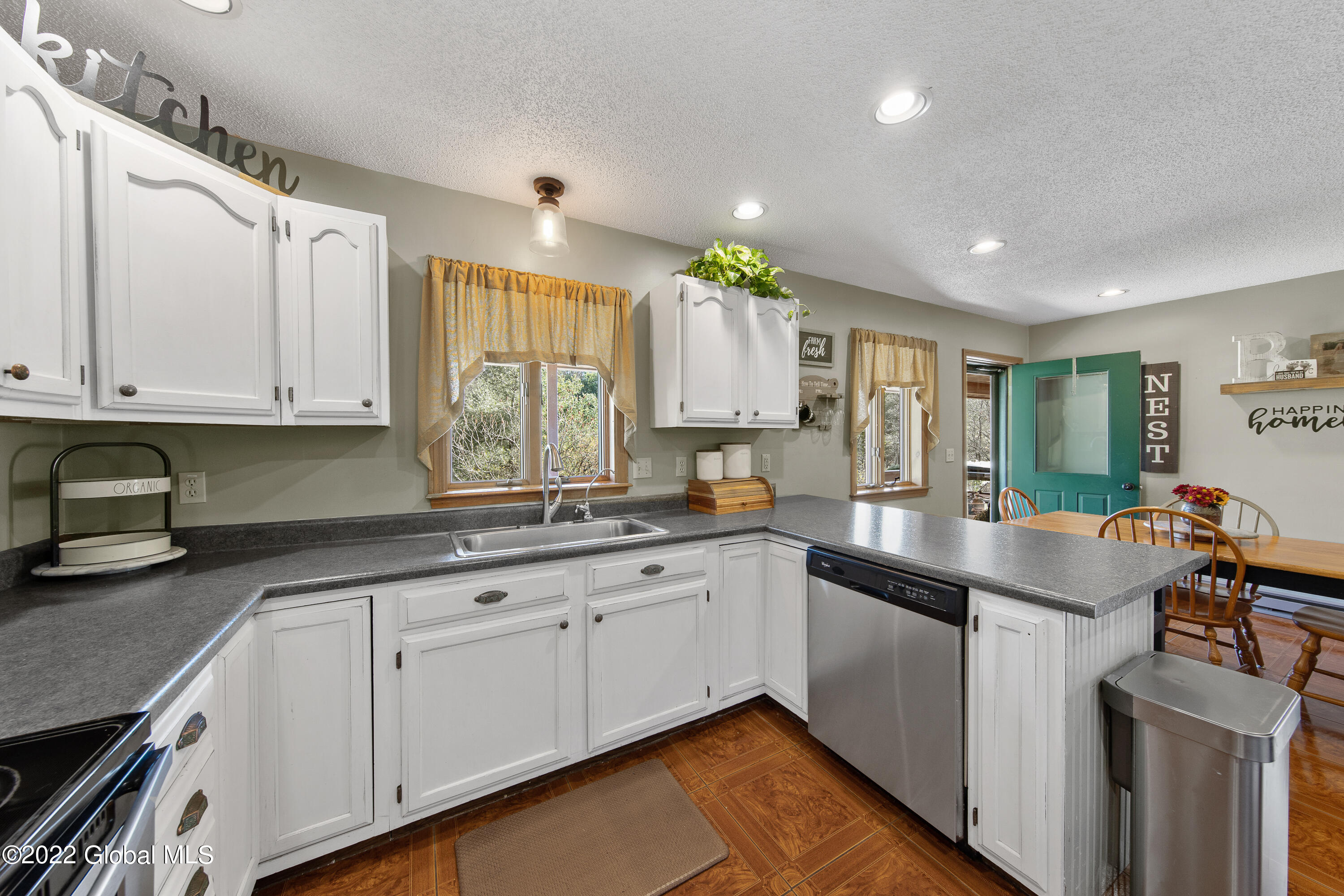 83 Stoddard Road Hampton, NY 12837 - Photo 7 of 64 1 (6)