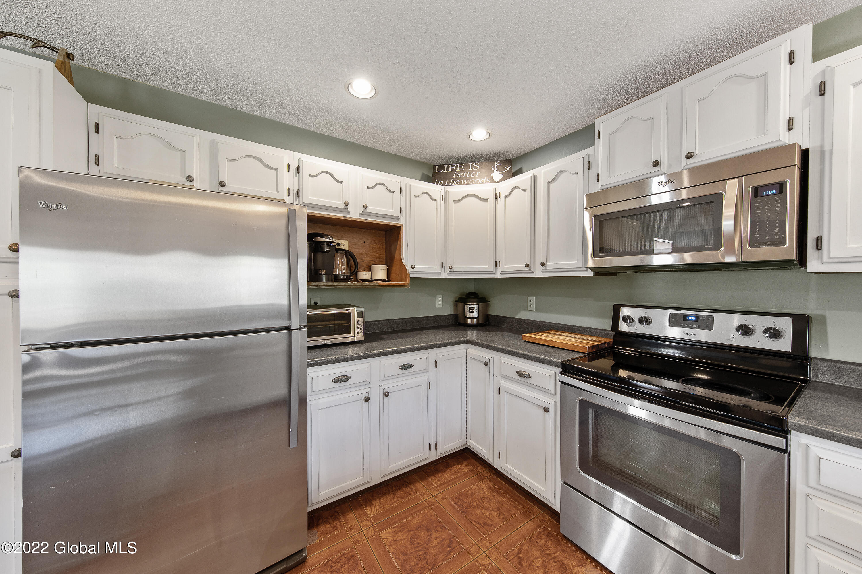 83 Stoddard Road Hampton, NY 12837 - Photo 8 of 64 1 (7)