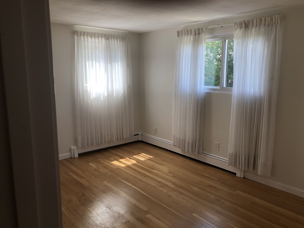 41 Townly Road, Unit 1 Watertown, MA 02472 - Photo 5 of 12