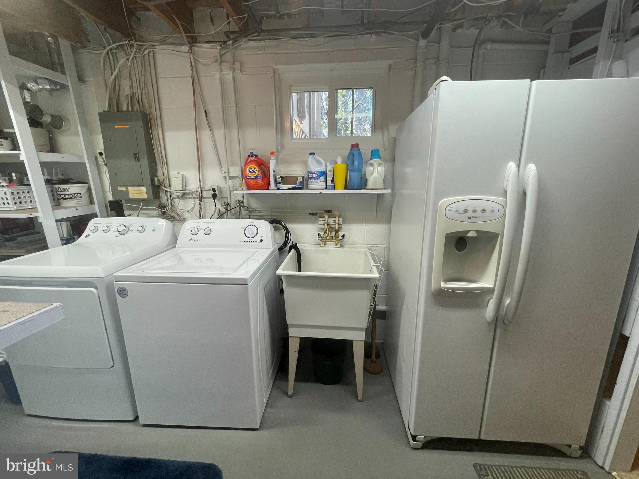 9218 Setter Place Springfield, VA 22153 - Photo 25 of 34 Large Laundry Room complete W/2nd Refrigerator