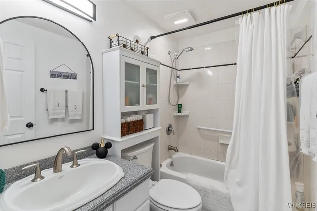 $315,000 | 52 Rachelle Drive, Cheektowaga, NY 14227