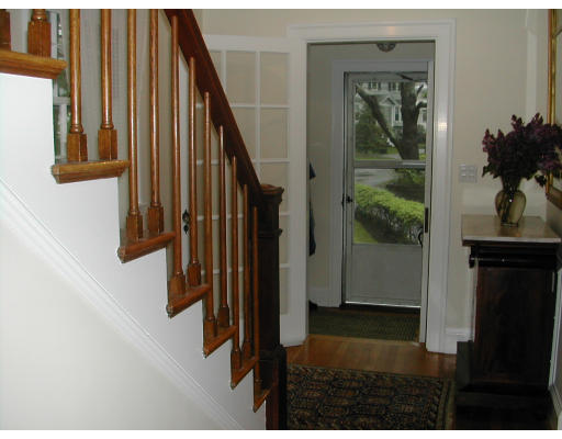 19 Normandy Road Newton, MA 02466 - Photo 4 of 15