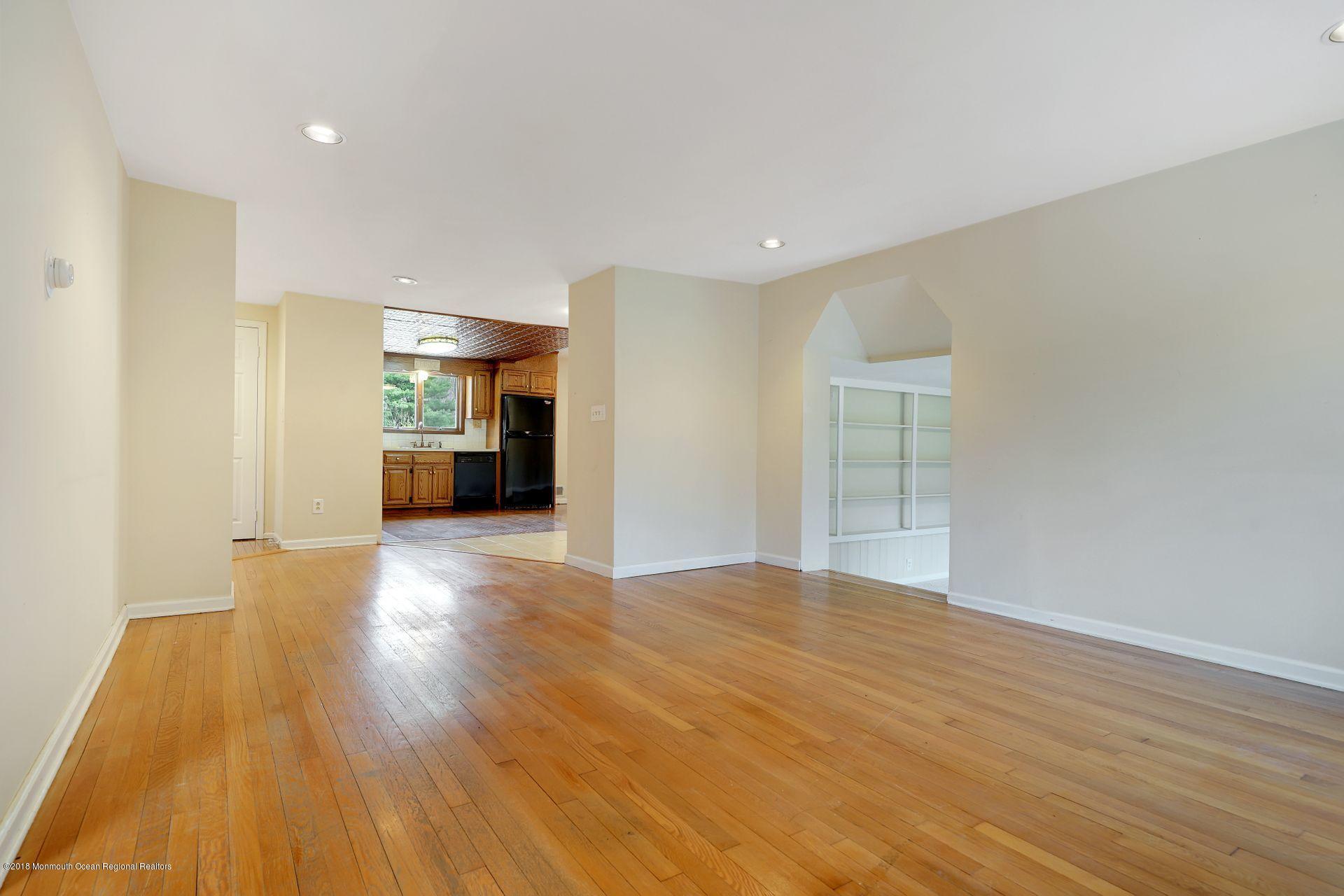 1622 Tiltons Corner Road Wall, NJ 07719 - Photo 5 of 33 12