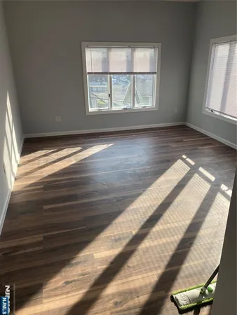$2,300 | 733 Anderson Avenue, Unit 3, Cliffside Park, NJ 07010