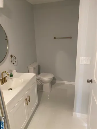 $2,300 | 733 Anderson Avenue, Unit 3, Cliffside Park, NJ 07010