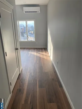 $2,300 | 733 Anderson Avenue, Unit 3, Cliffside Park, NJ 07010