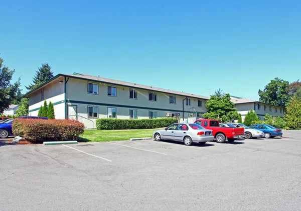 $1,084 | 280 Sylvan Way, Bremerton, WA 98310