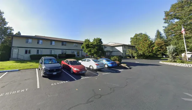 $1,084 | 280 Sylvan Way, Bremerton, WA 98310