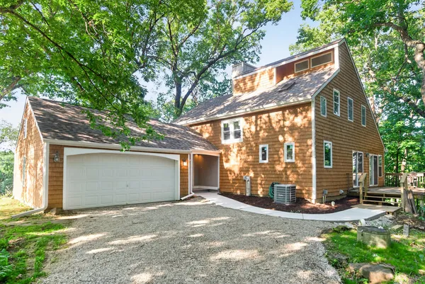 $379,000 | 704 Kaskaskia Drive, Dixon, IL 61021