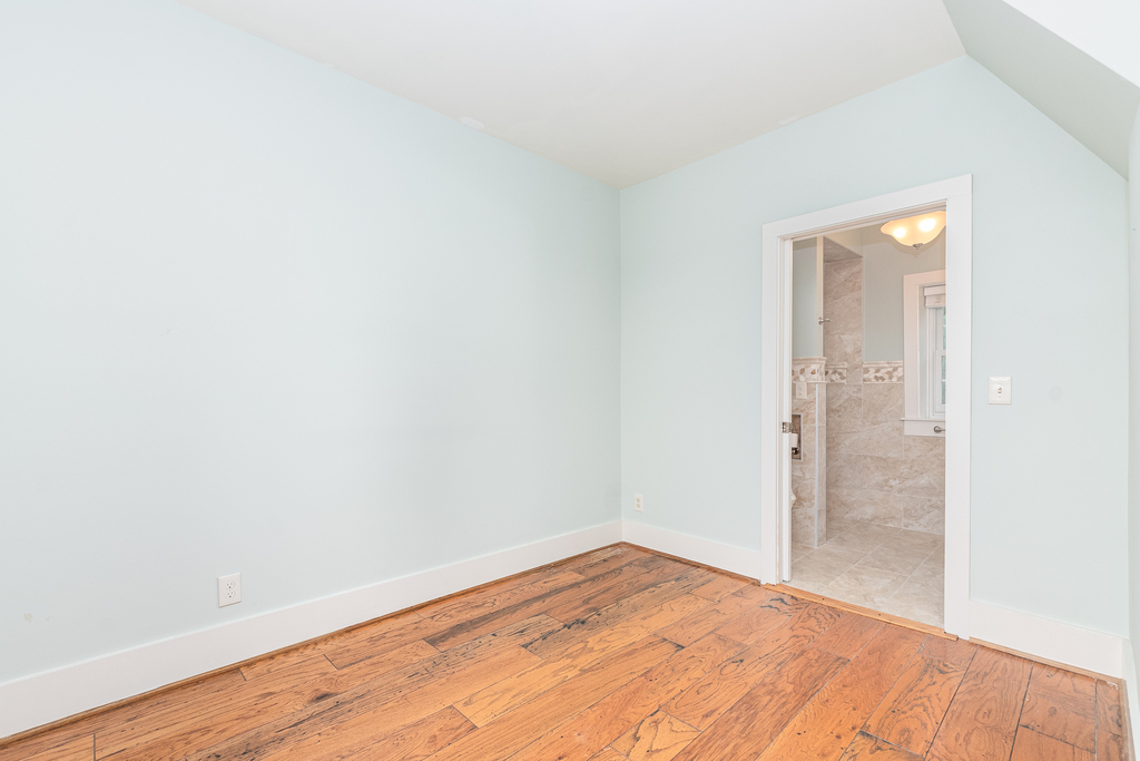 16071 Walker Road Newark, IL 60541 - Photo 15 of 41 a view of empty room with wooden floor