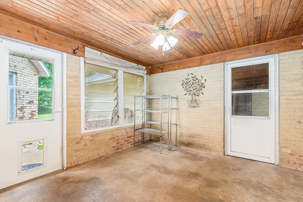 16071 Walker Road Newark, IL 60541 - Photo 26 of 41 a view of empty room with windows