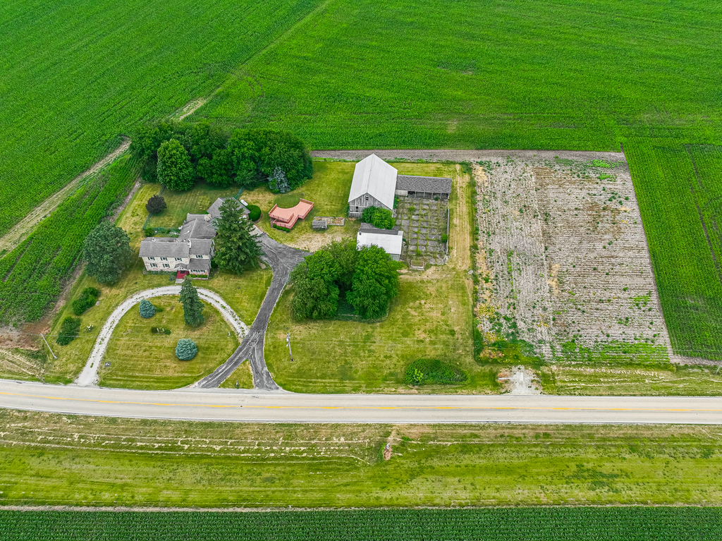 16071 Walker Road Newark, IL 60541 - Photo 40 of 41 a view of swimming pool