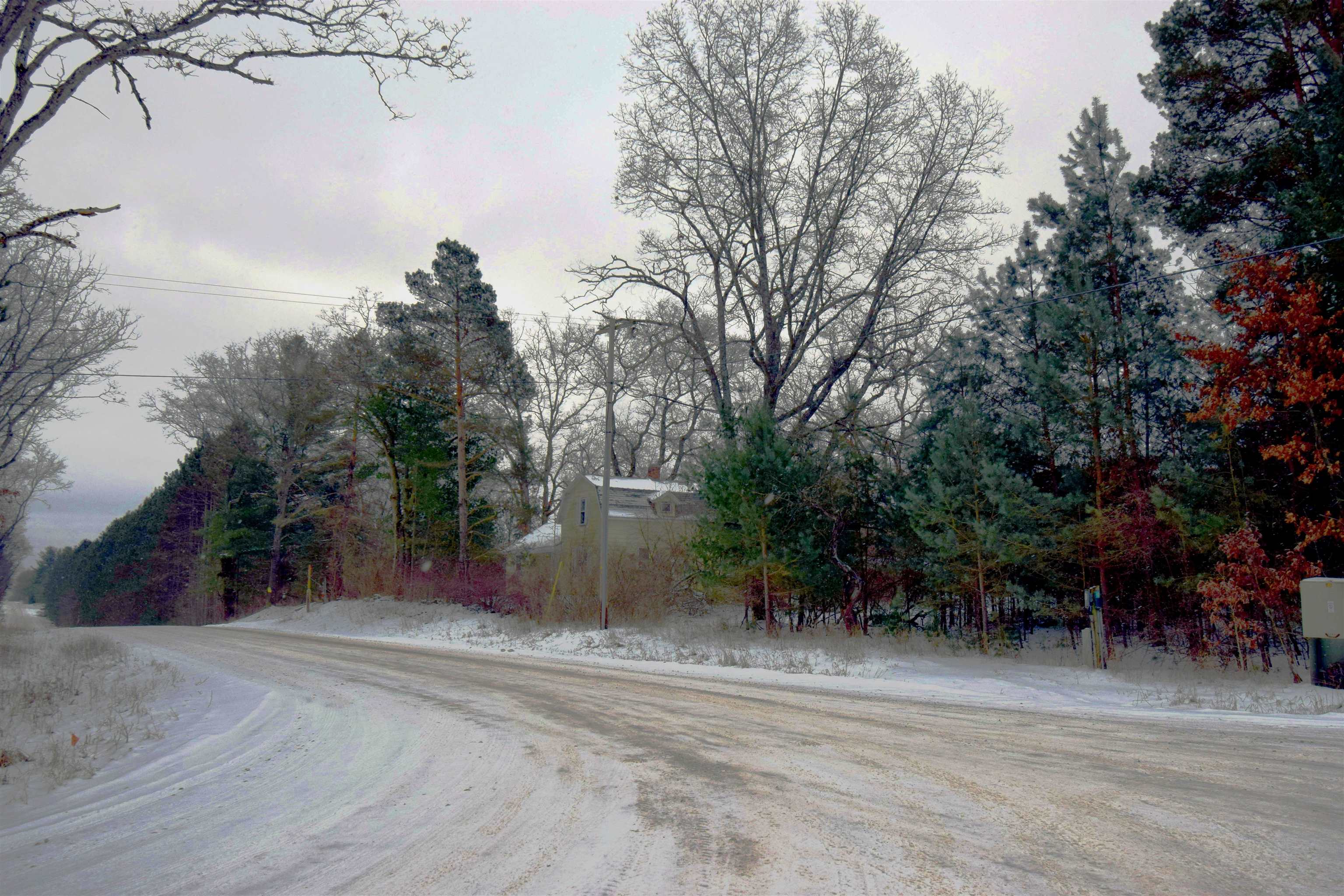 46 East Clarence Road Harrison, MI 48625 - Photo 18 of 47 1930346-51c23f2f-aef4-4b06-9450-d260cf91a976.JPG