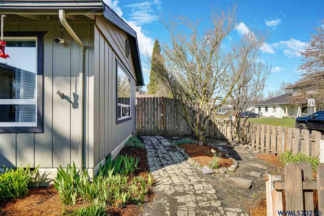 1310 Lawnridge Street Southwest Albany, OR 97321 - Photo 28 of 28