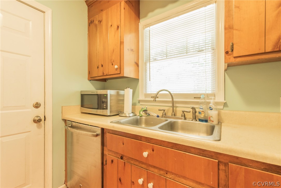 10017 Courthouse Road Dinwiddie, VA 23841 - Photo 18 of 48 Gallery Image 18
