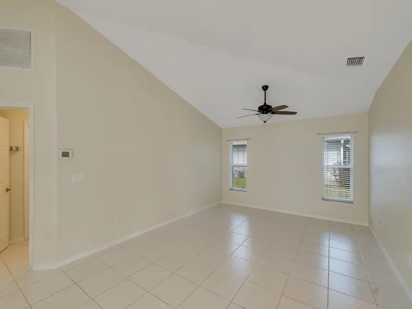 $2,900 | 962 Montrose Avenue, Sebastian, FL 32958