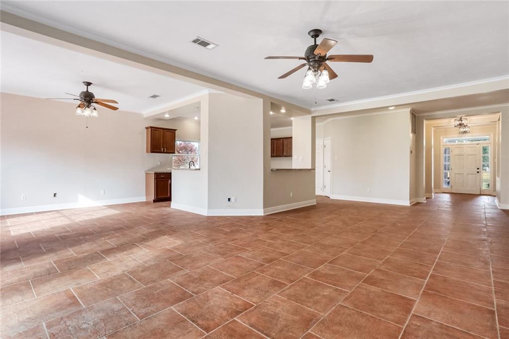 323 Spartan Loop Slidell, LA 70458 - Photo 5 of 19 Gallery Image 5