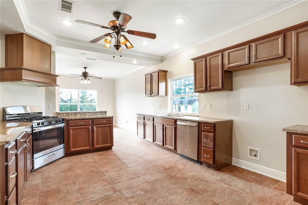 323 Spartan Loop Slidell, LA 70458 - Photo 6 of 19 Gallery Image 6