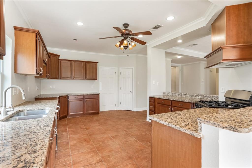 323 Spartan Loop Slidell, LA 70458 - Photo 7 of 19 Gallery Image 7