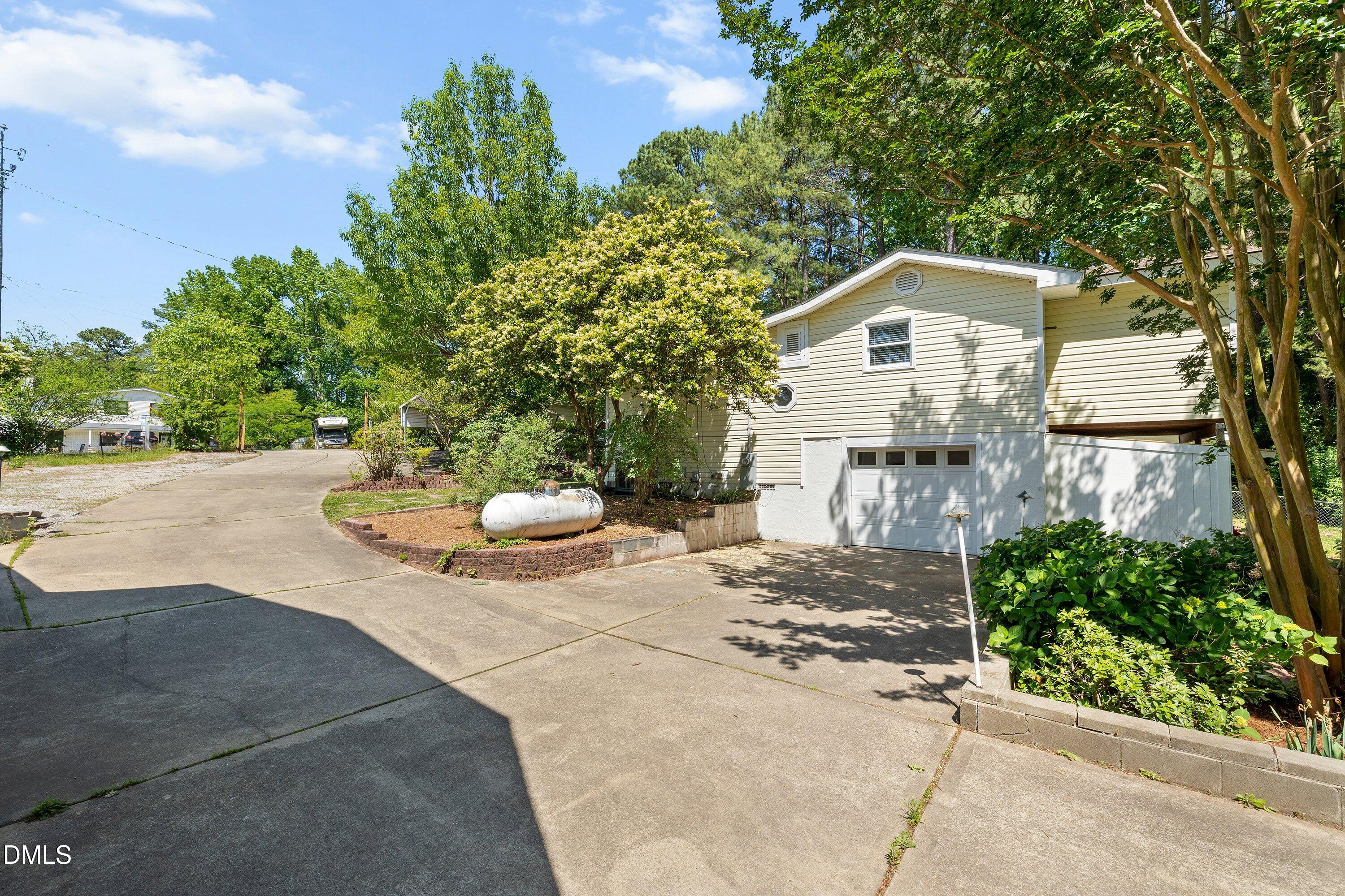 515 Poplar Drive Raleigh, NC 27603 - Photo 4 of 74 08-515 Poplar _1437