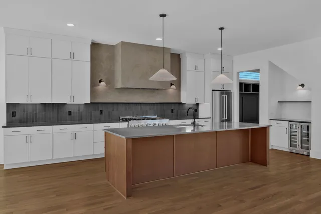 $1,029,000 | 605 A American Road, Nashville, TN 37209