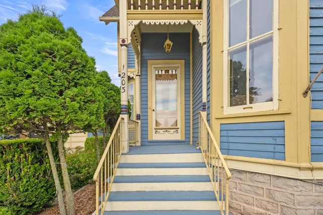 $319,900 | 1203 Dodge Street, Kewaunee, WI 54216