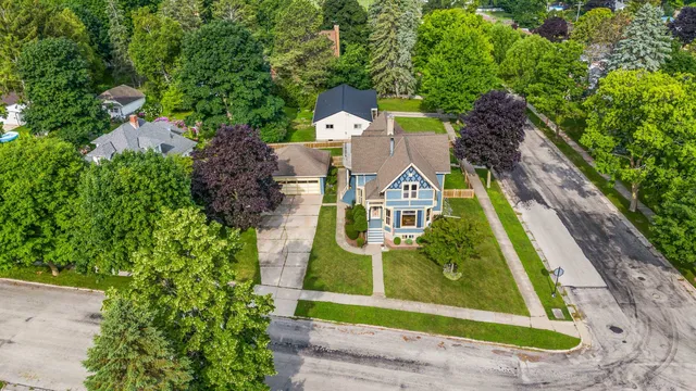 $319,900 | 1203 Dodge Street, Kewaunee, WI 54216