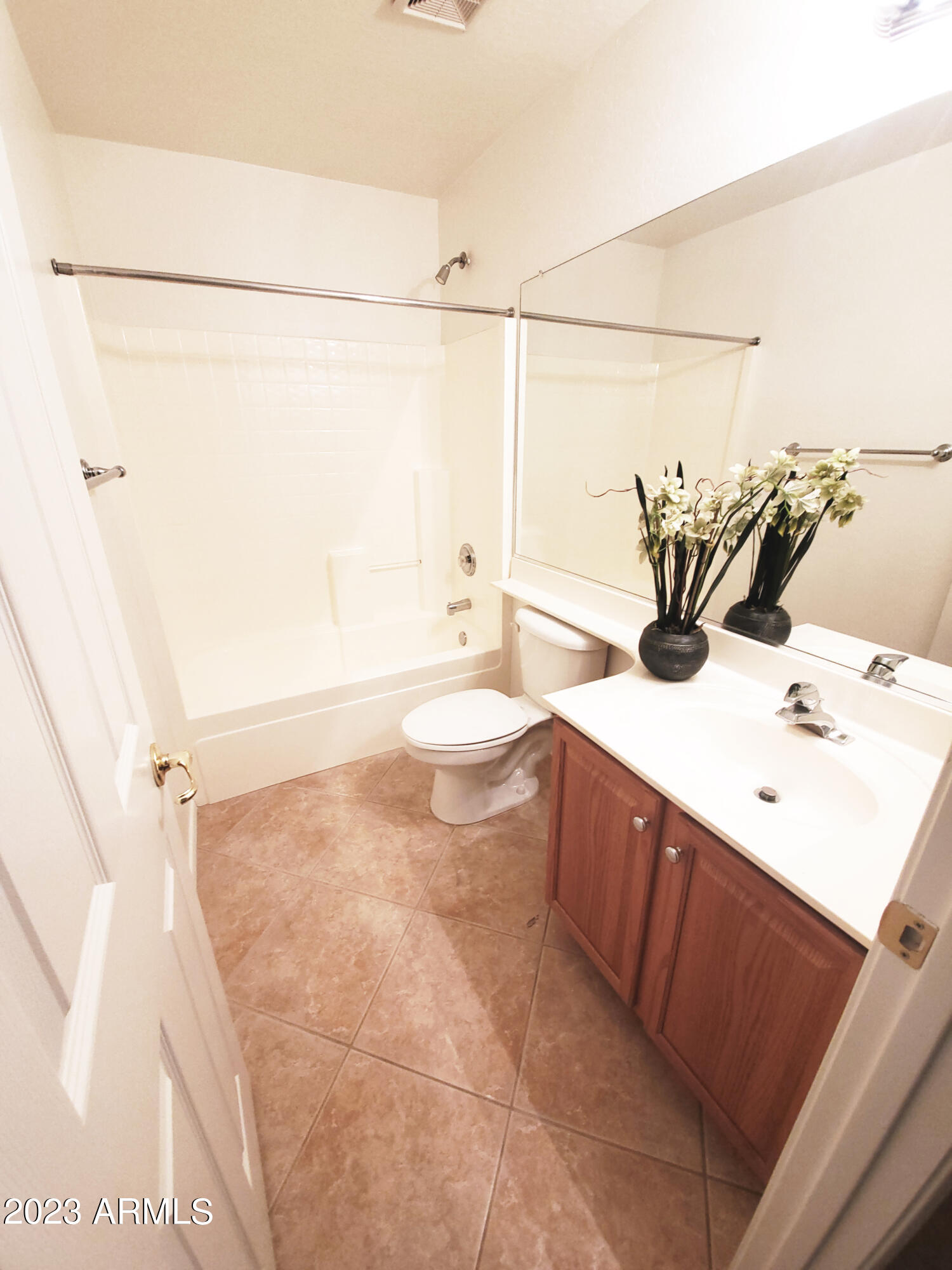 1024 East Frye Road, Unit 1005 Phoenix, AZ 85048 - Photo 22 of 38 Master Bathroom # 2 (Upstairs)