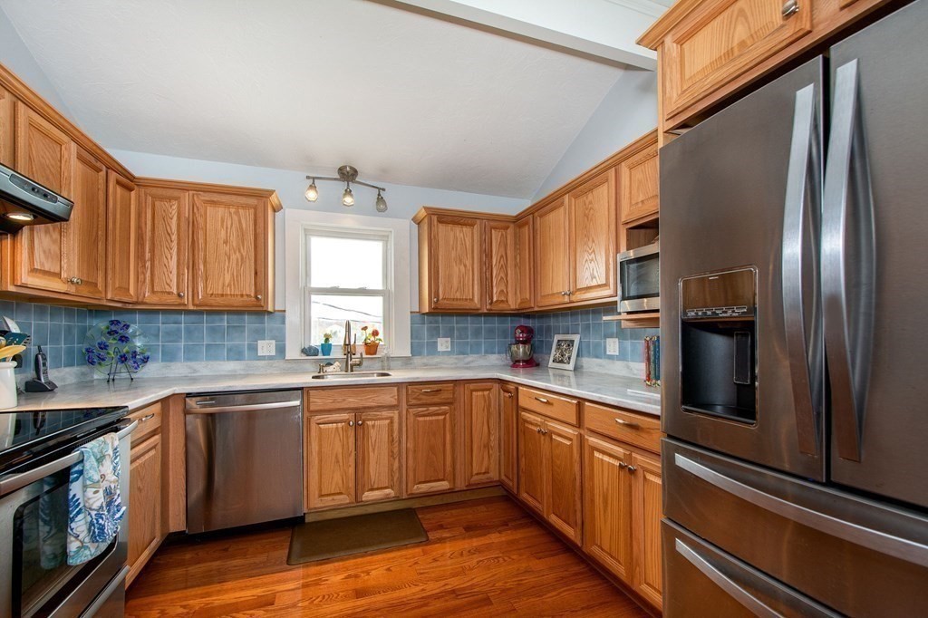 59 Seaside Road Scituate, MA 02066 - Photo 6 of 27 Gallery Image 6
