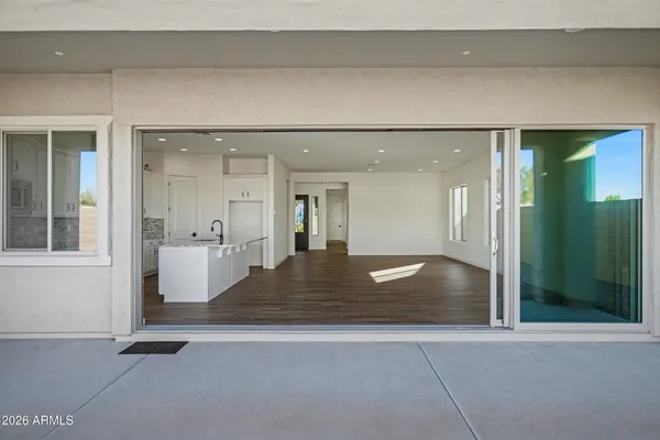 a view of a dry yard