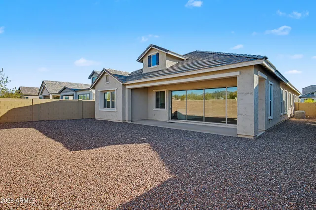 a view of a tennis court