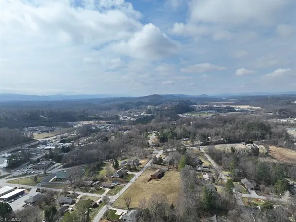 $398,000 | 720 Woodland Boulevard, Wilkesboro, NC 28697