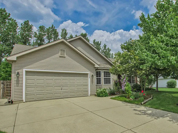 $419,000 | 5928 Bluegrass Trail, McHenry, IL 60050