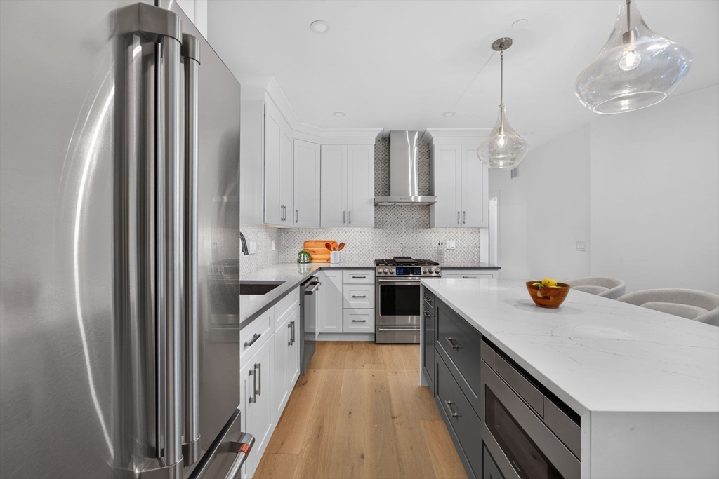 131 Hudson Street, Unit 1 Somerville, MA 02144 - Photo 4 of 41