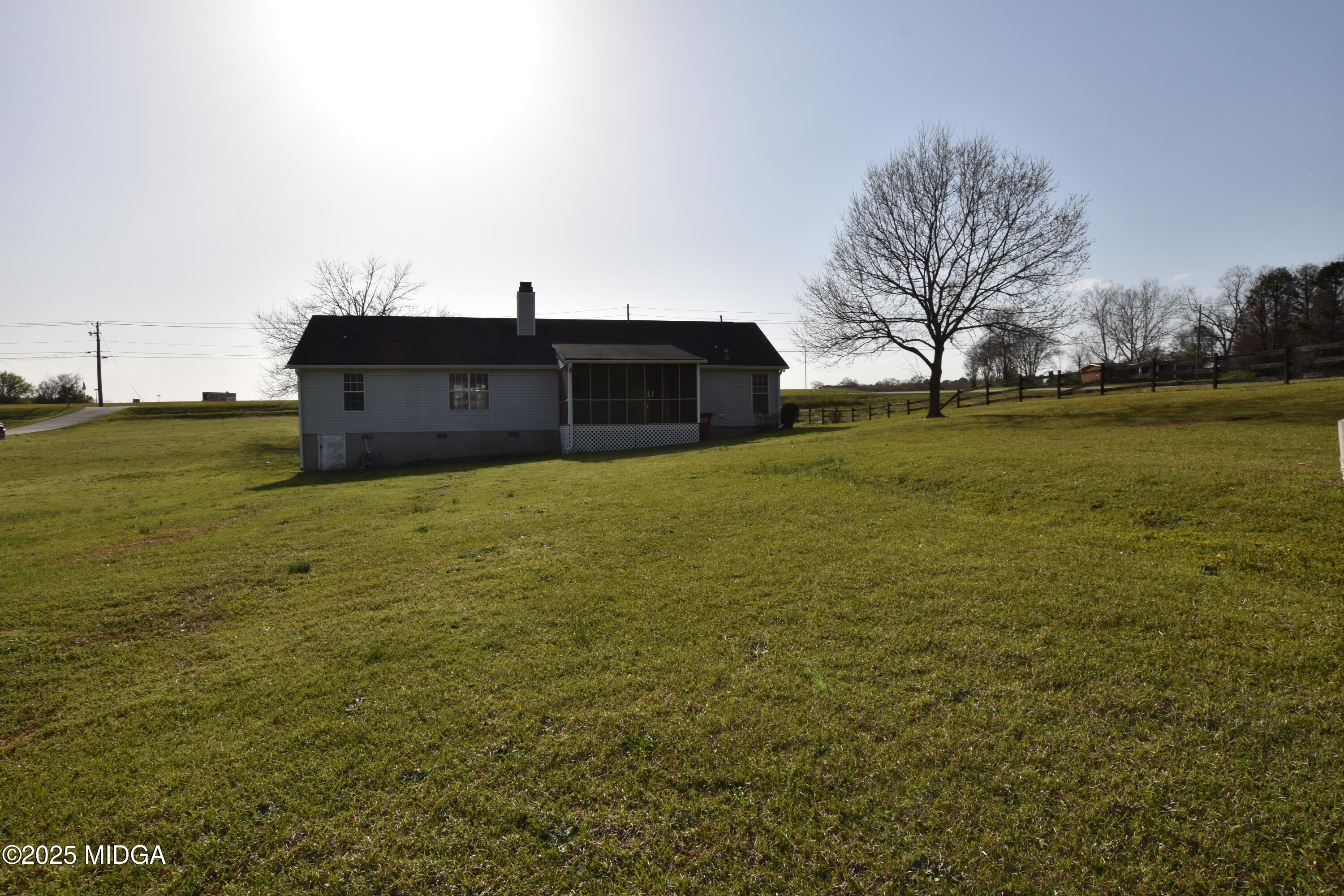 6550 Skipper Road Macon, GA 31216 - Photo 7 of 35 a view of a ocean with a building in the background