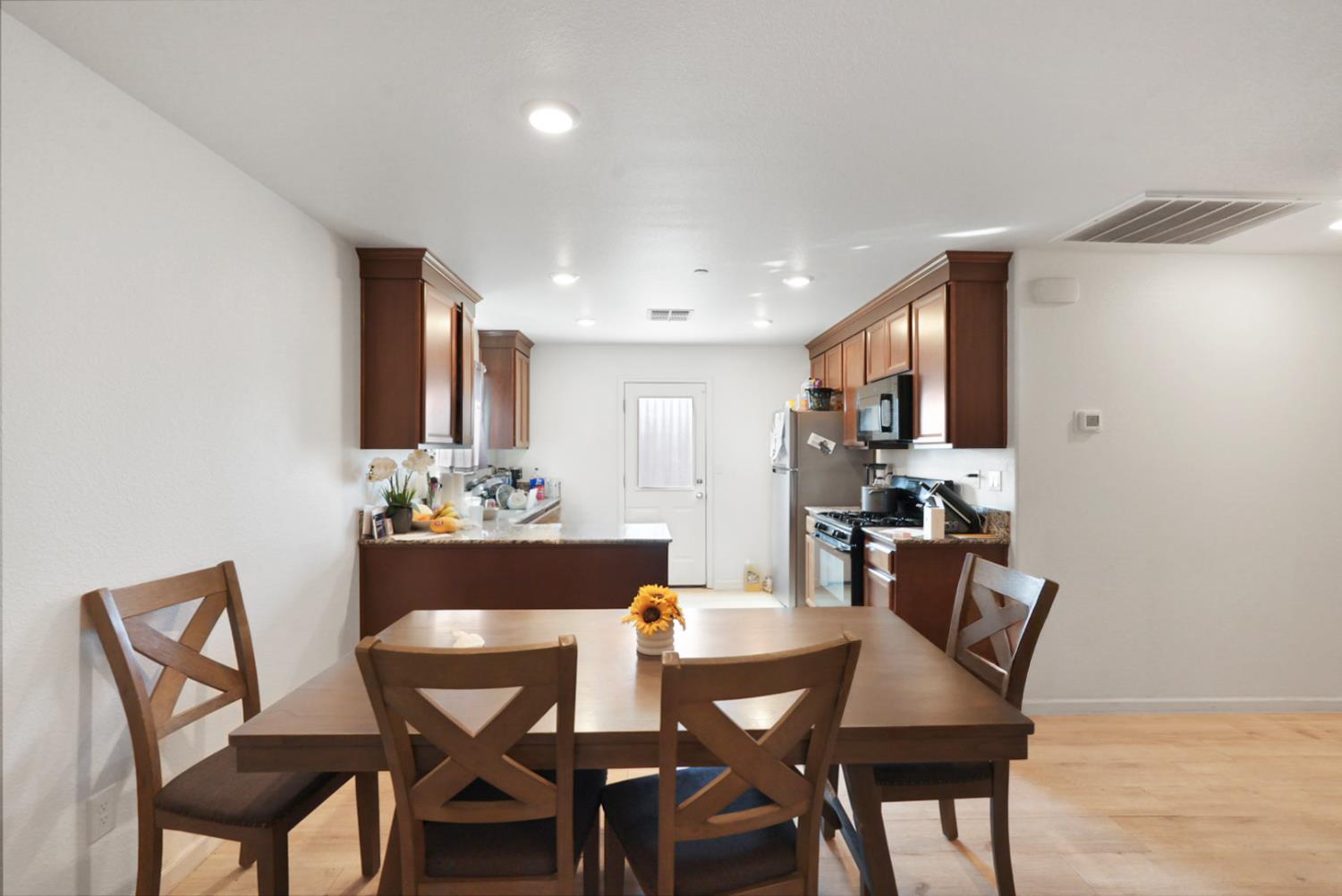 744 Sherry Street Merced, CA 95341 - Photo 5 of 16