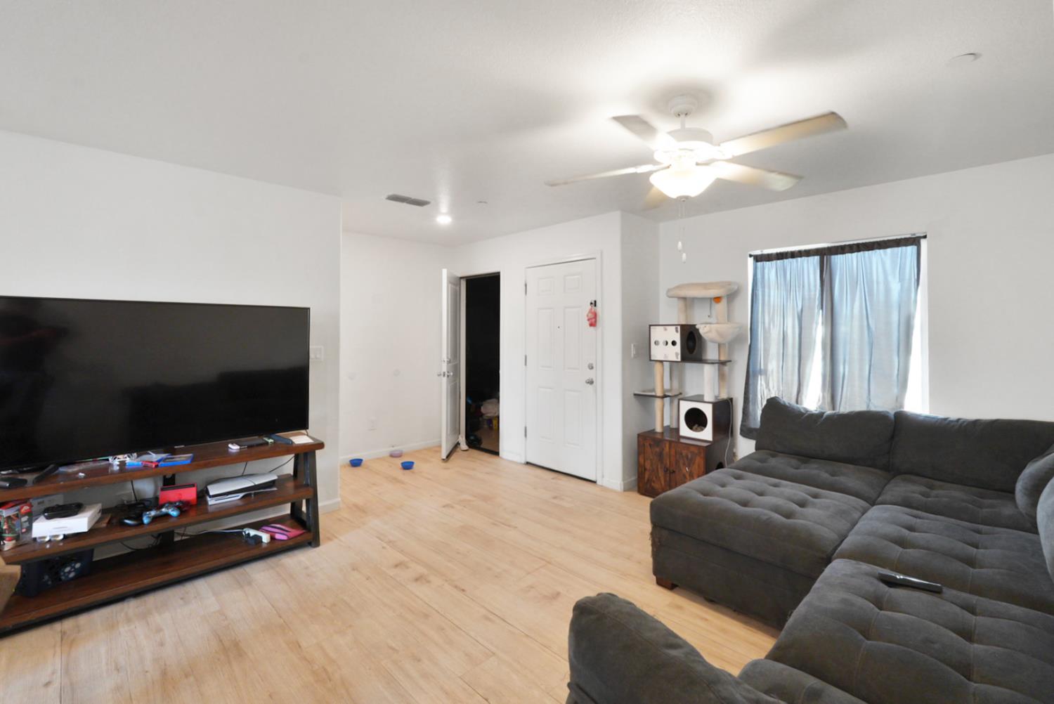 744 Sherry Street Merced, CA 95341 - Photo 6 of 16