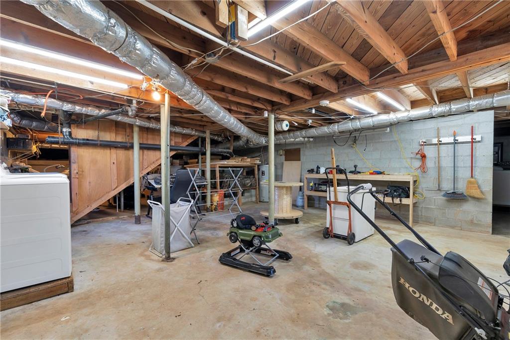 2037 Pinetree Trail Gainesville, GA 30501 - Photo 29 of 35 a view of a room with gym equipment