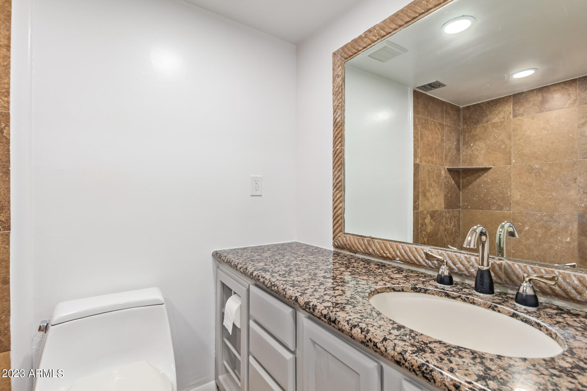 1014 East Osborn Road, Unit D Phoenix, AZ 85014 - Photo 12 of 34 21 Osborn 1014