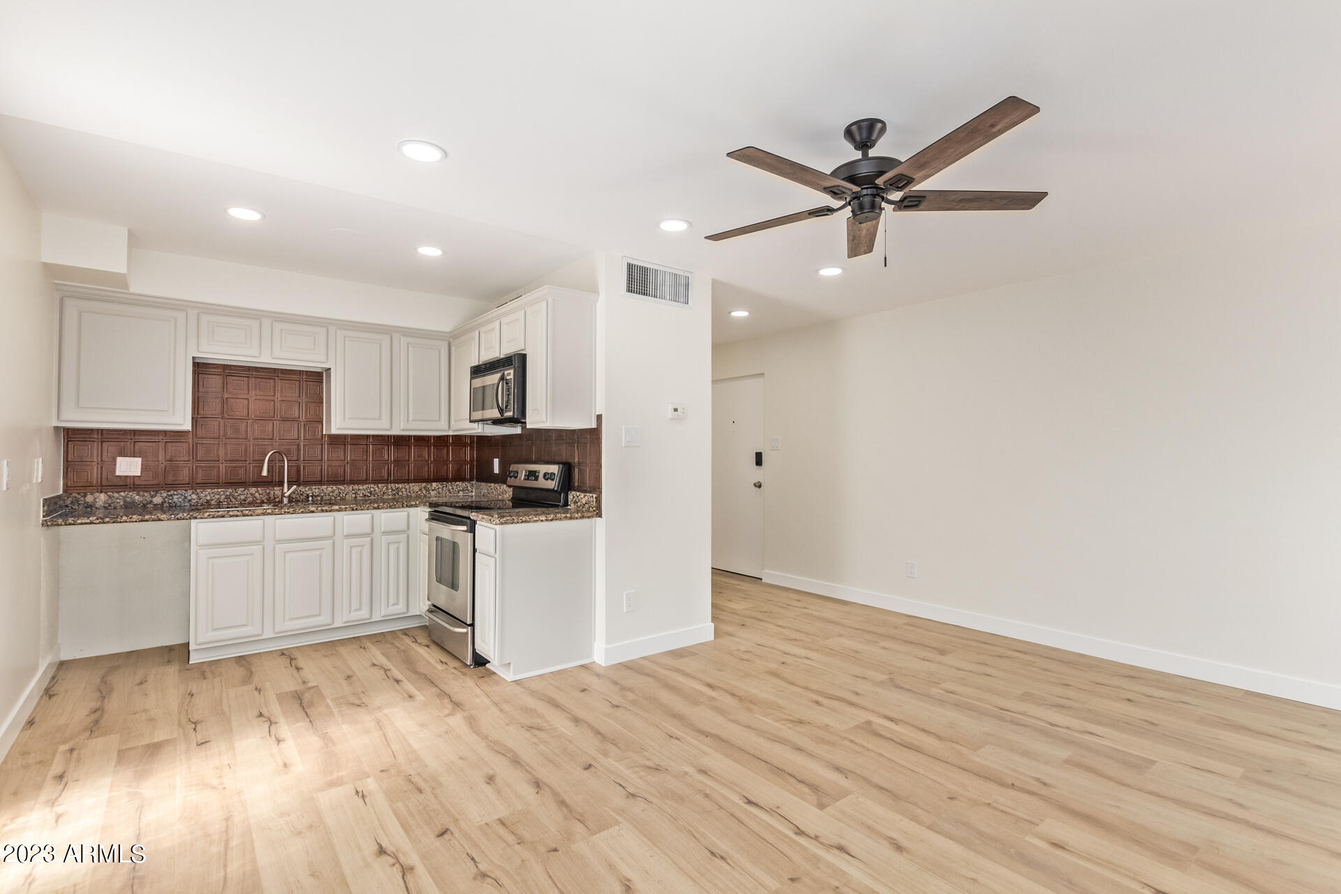 1014 East Osborn Road, Unit D Phoenix, AZ 85014 - Photo 18 of 34 08 Osborn 1014
