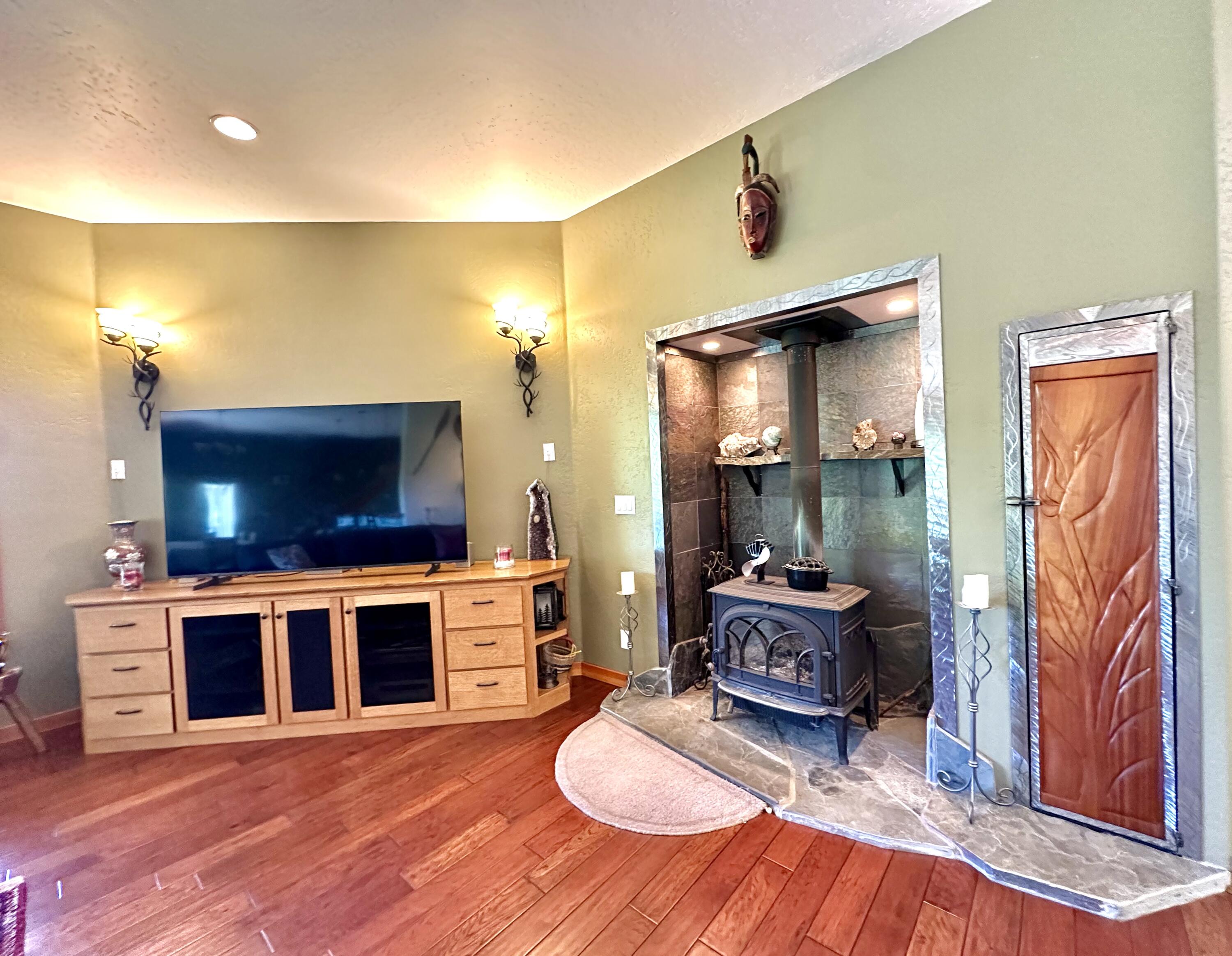 1665 Seeley Mc Intosh Road Willow Creek, CA 95573 - Photo 16 of 76