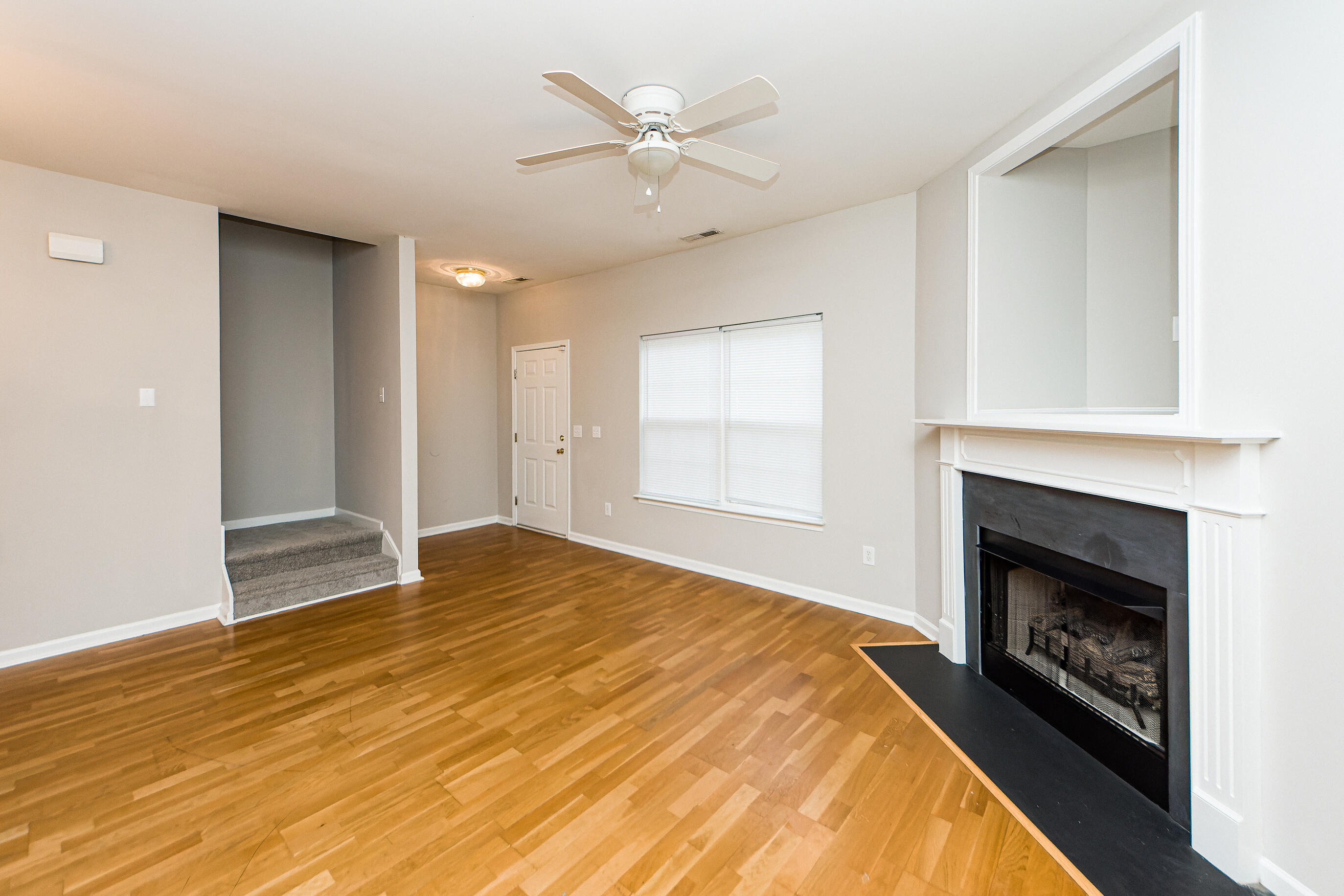 4078 Babbitt Street Charleston, SC 29414 - Photo 6 of 27 06