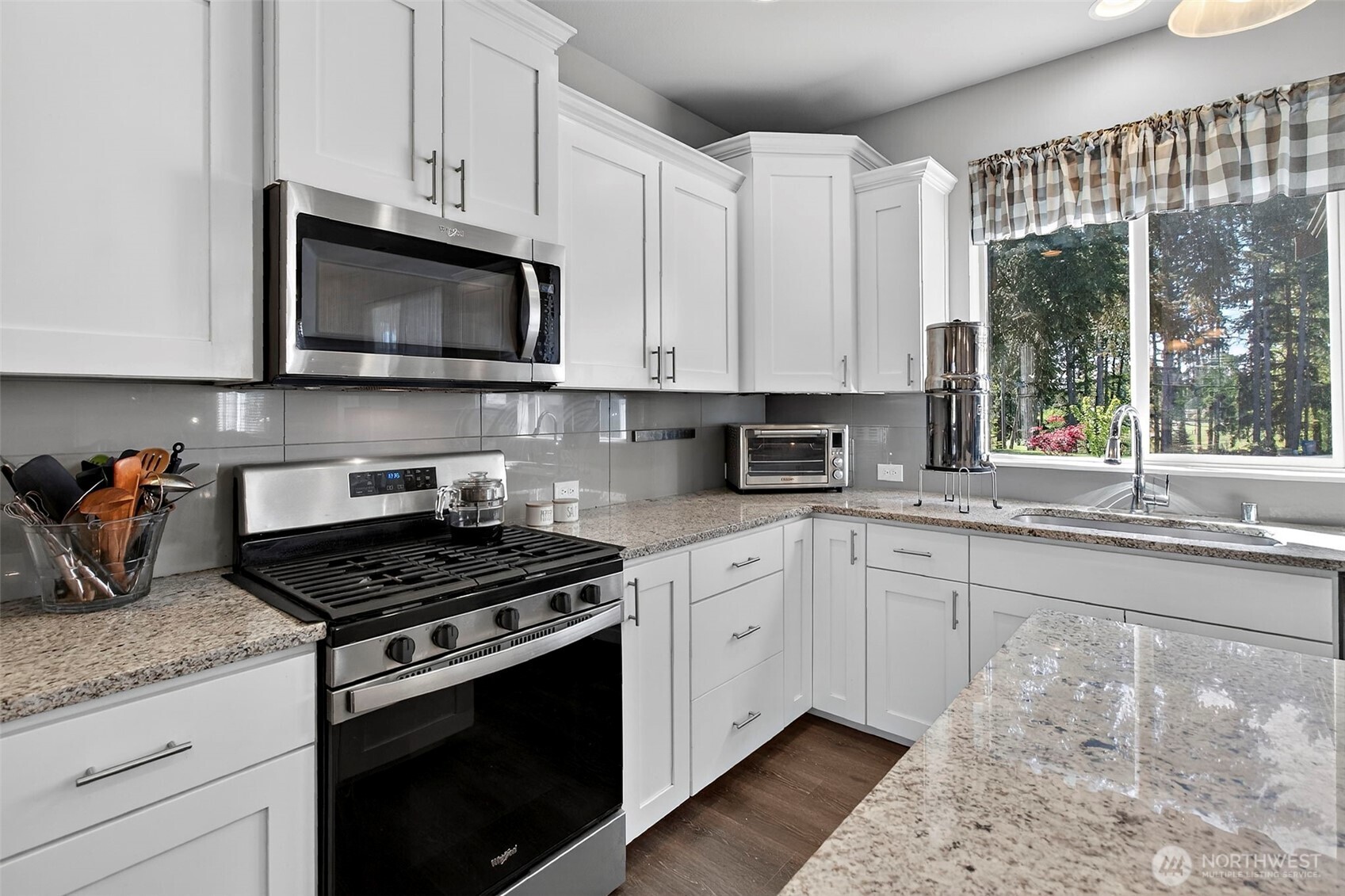18215 Southeast 248th Street Covington, WA 98042 - Photo 4 of 29