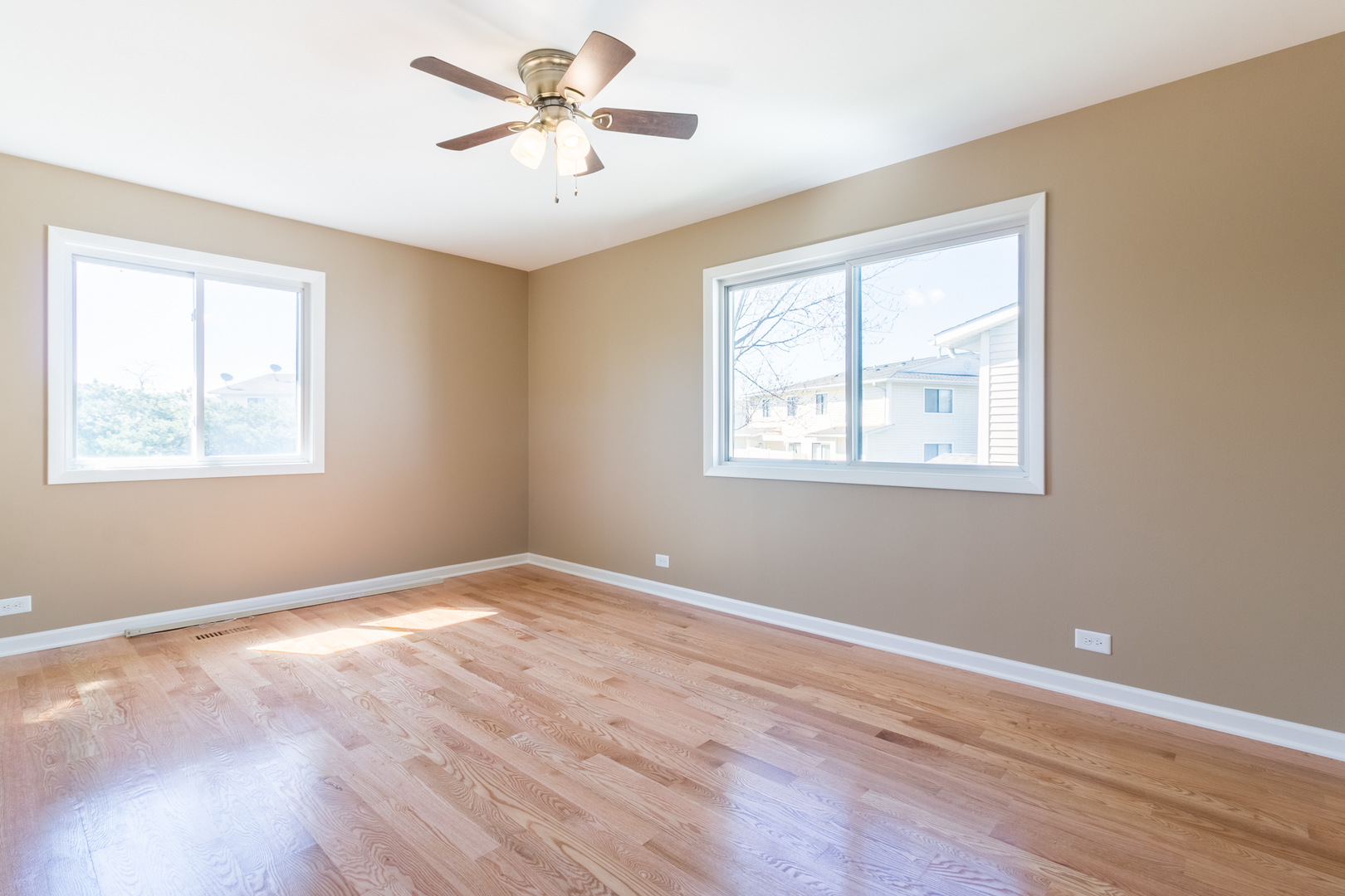 711 Sunfish Point Schaumburg, IL 60194 - Photo 15 of 20
