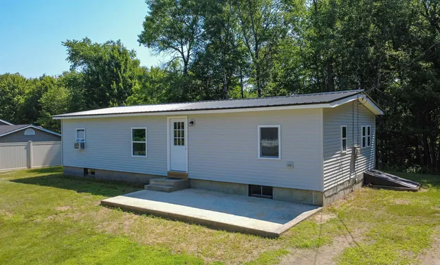 $229,000 | 98 Rod Key Street, Lyndon, VT 05851