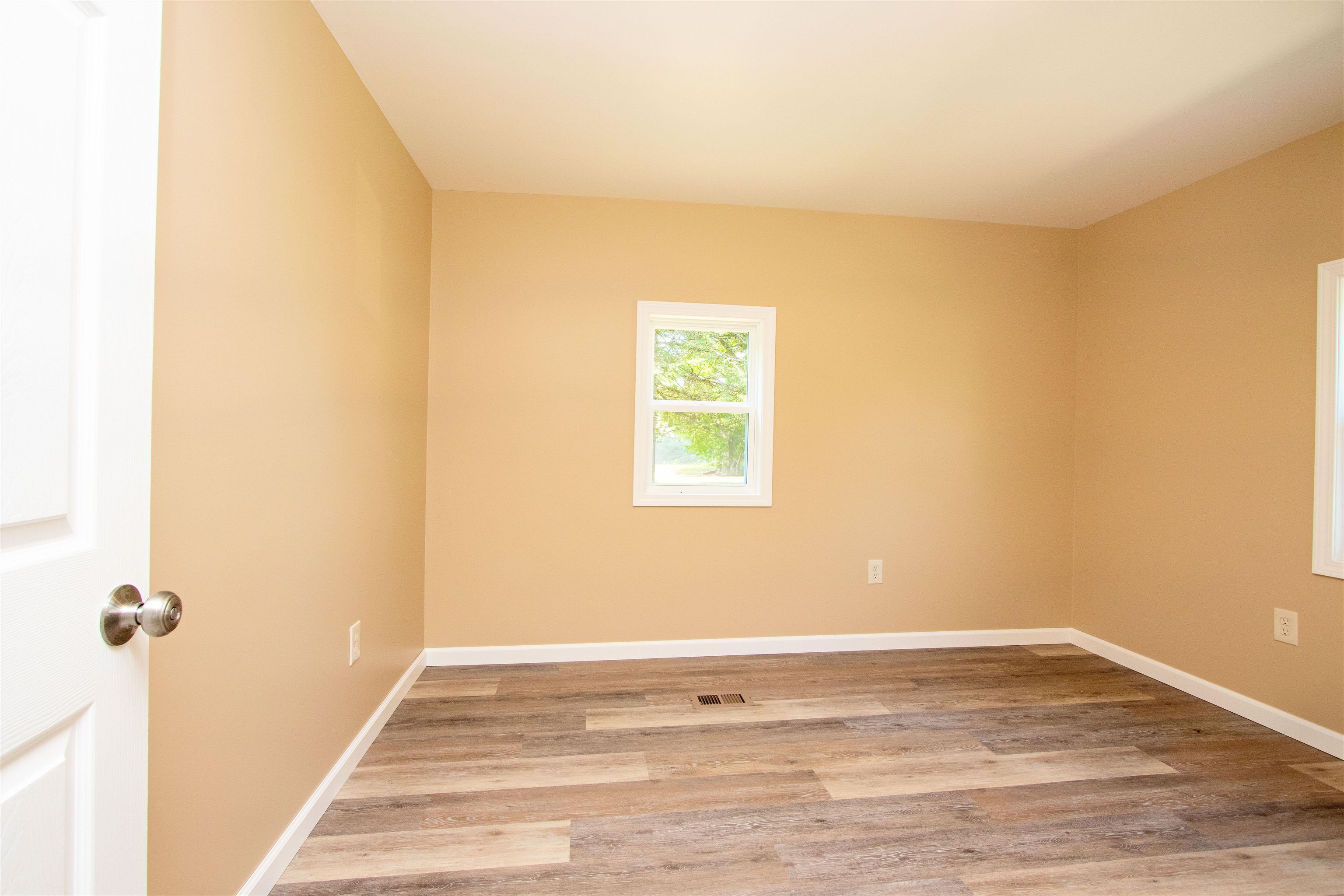 98 Rod Key Street Lyndon, VT 05851 - Photo 26 of 42