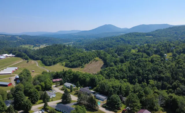 $229,000 | 98 Rod Key Street, Lyndon, VT 05851