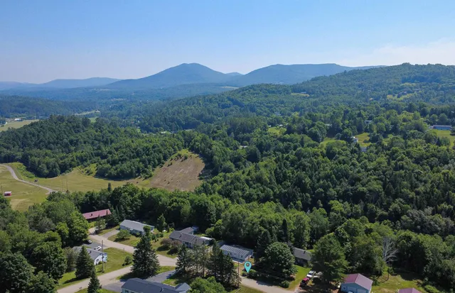 $229,000 | 98 Rod Key Street, Lyndon, VT 05851