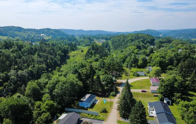 $229,000 | 98 Rod Key Street, Lyndon, VT 05851