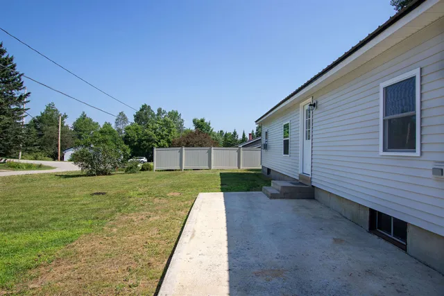 $229,000 | 98 Rod Key Street, Lyndon, VT 05851